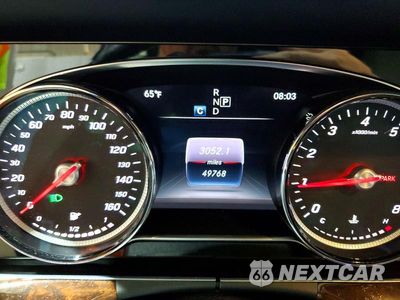 Zdjęcie 9 z 12 samochodu: 2017 MERCEDES-BENZ E 300 4MATIC VIN:WDDZF4KB9HA218820 - miniatura