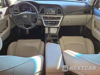 Zdjęcie 8 z 12 samochodu: 2017 HYUNDAI SONATA SPORT VIN:5NPE34AF5HH580190 - miniatura
