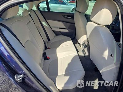 Zdjęcie 10 z 12 samochodu: 2017 JAGUAR XE VIN:SAJAR4BG5HA949238 - miniatura