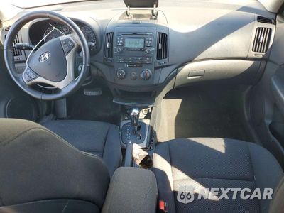 Zdjęcie 8 z 14 samochodu: 2010 HYUNDAI ELANTRA TOURING SE VIN:KMHDC8AE9AU061063 - miniatura