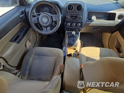Zdjęcie 8 z 13 samochodu: 2014 JEEP PATRIOT SPORT VIN:1C4NJPBA5ED890397 - miniatura