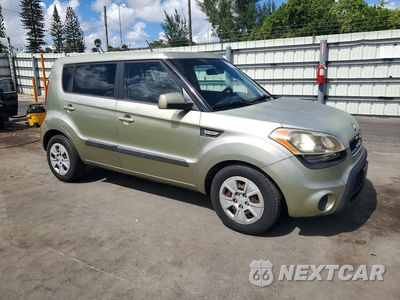 Czwarte zdjęcie samochodu z boku: 2013 KIA SOUL BASE VIN:KNDJT2A57D7530528 - miniatura