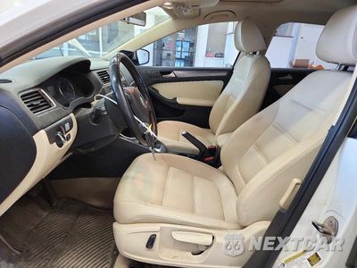 Zdjęcie 7 z 12 samochodu: 2014 VOLKSWAGEN JETTA TDI VIN:3VWLL7AJ6EM381679 - miniatura