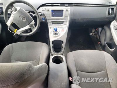 Zdjęcie 8 z 13 samochodu: 2012 TOYOTA PRIUS TWO VIN:JTDKN3DU3C5510116 - miniatura