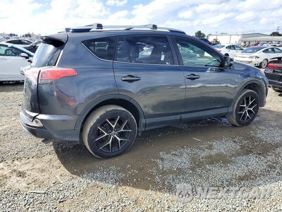 Trzecie zdjęcie samochodu z tyłu: 2017 TOYOTA RAV4 SE VIN:JTMNFREV9HD097765 - miniatura