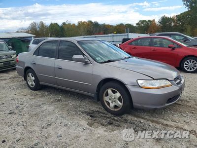 Czwarte zdjęcie samochodu z boku: 2000 HONDA ACCORD EX VIN:1HGCG1653YA083657 - miniatura
