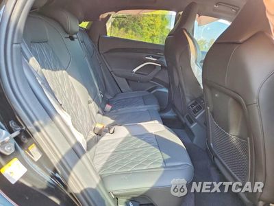 Zdjęcie 11 z 13 samochodu: 2026 AUDI SQ5 SPORTBACK PREMIUM PLUS VIN:WA1B5AGU3T2047339 - miniatura