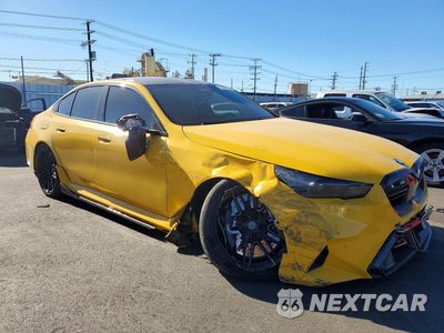 Czwarte zdjęcie samochodu z boku: 2026 BMW M5 VIN:WBS83FK00TCW43938 - miniatura