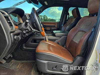 Zdjęcie 7 z 12 samochodu: 2019 RAM 2500 LONGHORN VIN:3C6UR5GJ1KG685375 - miniatura