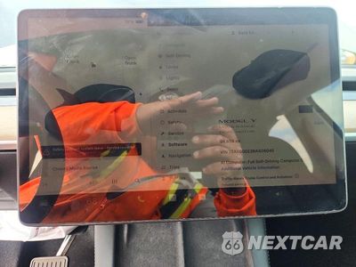 Zdjęcie 9 z 13 samochodu: 2022 TESLA MODEL Y VIN:7SAYGDEE2NA006045 - miniatura