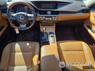 Zdjęcie 8 z 12 samochodu: 2016 LEXUS ES 350 VIN:58ABK1GG3GU033917 - miniatura