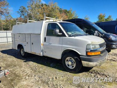 Czwarte zdjęcie samochodu z boku: 2003 CHEVROLET EXPRESS G3500 VIN:1GBHG31U931180079 - miniatura