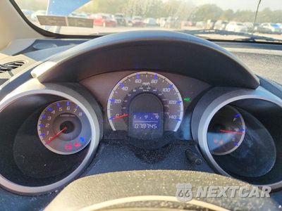 Zdjęcie 9 z 12 samochodu: 2013 HONDA FIT VIN:JHMGE8H30DC081906 - miniatura