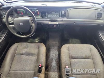 Zdjęcie 8 z 12 samochodu: 2009 FORD CROWN VICTORIA POLICE INTERCEPTOR VIN:2FAHP71V69X123730 - miniatura