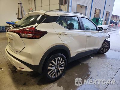 Trzecie zdjęcie samochodu z tyłu: 2022 NISSAN KICKS SV VIN:3N1CP5CV1NL513252 - miniatura