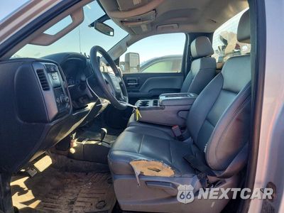 Zdjęcie 7 z 12 samochodu: 2018 GMC SIERRA K2500 HEAVY DUTY VIN:1GT02REY7JZ243900 - miniatura