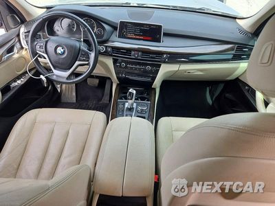 Zdjęcie 8 z 13 samochodu: 2016 BMW X5 XDR40E VIN:5UXKT0C5XG0S75553 - miniatura