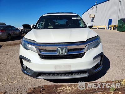 Piąte zdjęcie samochodu w środku: 2019 HONDA PILOT ELITE VIN:5FNYF6H05KB042967 - miniatura