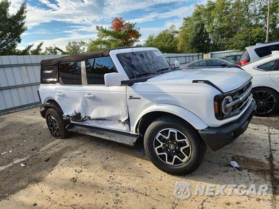 Czwarte zdjęcie samochodu z boku: 2025 FORD BRONCO OUTER BANKS VIN:1FMDE8BH0SLB65807 - miniatura