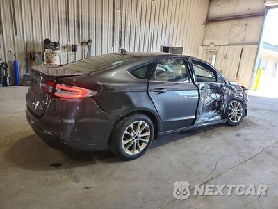 Trzecie zdjęcie samochodu z tyłu: 2019 FORD FUSION SE VIN:3FA6P0LU0KR111208 - miniatura