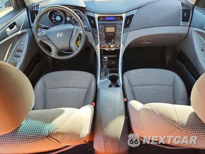 Zdjęcie 8 z 12 samochodu: 2011 HYUNDAI SONATA GLS VIN:5NPEB4AC2BH233464 - miniatura