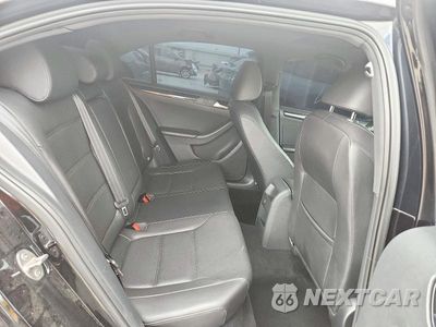 Zdjęcie 10 z 12 samochodu: 2018 VOLKSWAGEN JETTA SPORT VIN:3VWD17AJ0JM205439 - miniatura