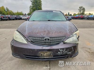 Piąte zdjęcie samochodu w środku: 2003 TOYOTA CAMRY LE VIN:4T1BE32K83U718897 - miniatura