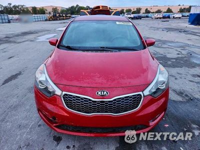 Piąte zdjęcie samochodu w środku: 2016 KIA FORTE LX VIN:KNAFK4A67G5597866 - miniatura
