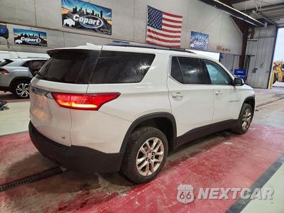Trzecie zdjęcie samochodu z tyłu: 2019 CHEVROLET TRAVERSE LT VIN:1GNEVGKW0KJ260422 - miniatura