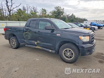 Czwarte zdjęcie samochodu z boku: 2011 TOYOTA TUNDRA DOUBLE CAB SR5 VIN:5TFUY5F12BX210293 - miniatura