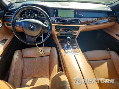 Zdjęcie 8 z 12 samochodu: 2014 BMW 750 LXI VIN:WBAYF8C52ED142693 - miniatura