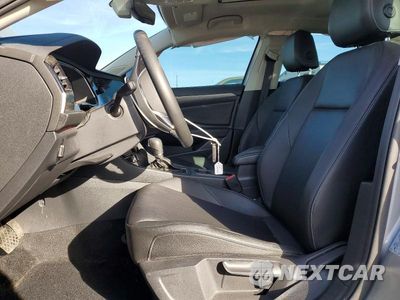 Zdjęcie 7 z 12 samochodu: 2019 VOLKSWAGEN JETTA SEL VIN:3VWE57BU2KM189084 - miniatura