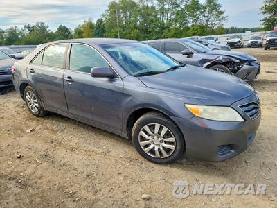 Czwarte zdjęcie samochodu z boku: 2010 TOYOTA CAMRY LE VIN:4T1BF3EK0AU024842 - miniatura