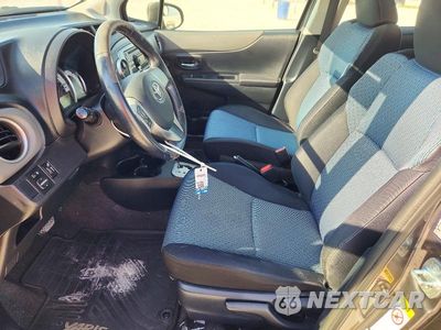 Zdjęcie 7 z 13 samochodu: 2012 TOYOTA YARIS 5-DOOR SE VIN:JTDKTUD36CD533186 - miniatura