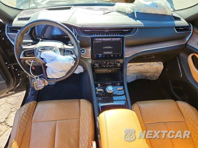 Zdjęcie 8 z 13 samochodu: 2022 JEEP GRAND CHEROKEE SUMMIT VIN:1C4RJHEGXN8554079 - miniatura
