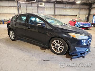 Czwarte zdjęcie samochodu z boku: 2015 FORD FOCUS SE VIN:1FADP3K21FL301158 - miniatura