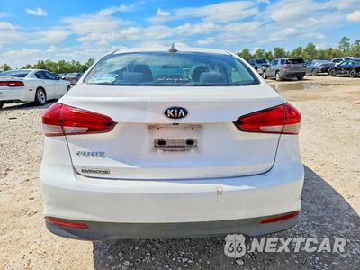 Zdjęcie 6 z 12 samochodu: 2017 KIA FORTE LX VIN:3KPFL4A7XHE116457 - miniatura