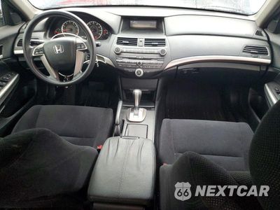 Zdjęcie 8 z 12 samochodu: 2008 HONDA ACCORD EX VIN:JHMCP26708C065304 - miniatura