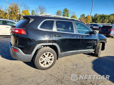Trzecie zdjęcie samochodu z tyłu: 2017 JEEP CHEROKEE LATITUDE VIN:1C4PJLCB4HW549476 - miniatura
