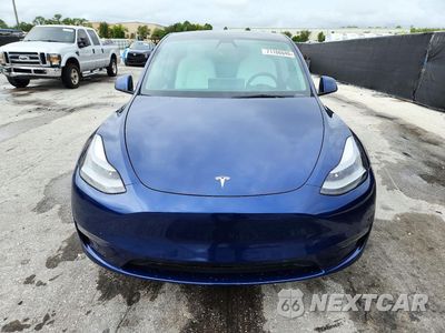 Piąte zdjęcie samochodu w środku: 2022 TESLA MODEL Y VIN:7SAYGDEF1NF380268 - miniatura