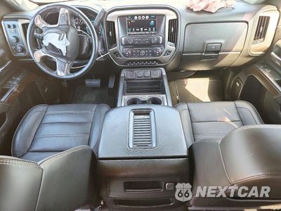 Zdjęcie 8 z 12 samochodu: 2018 GMC SIERRA K2500 DENALI VIN:1GT12UEYXJF158283 - miniatura