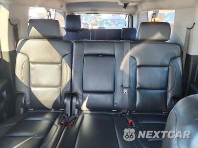 Zdjęcie 10 z 13 samochodu: 2018 CHEVROLET SUBURBAN K1500 LT VIN:1GNSKHKC0JR202236 - miniatura