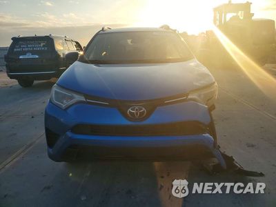 Piąte zdjęcie samochodu w środku: 2017 TOYOTA RAV4 LE VIN:JTMBFREV3HJ157964 - miniatura