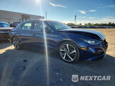 Czwarte zdjęcie samochodu z boku: 2021 HYUNDAI SONATA SEL PLUS VIN:5NPEJ4J2XMH085965 - miniatura