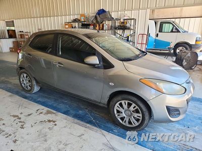 Czwarte zdjęcie samochodu z boku: 2013 MAZDA MAZDA2 VIN:JM1DE1KYXD0170402 - miniatura
