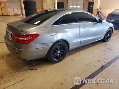 Trzecie zdjęcie samochodu z tyłu: 2013 MERCEDES-BENZ E 350 4MATIC VIN:WDDKJ8JB3DF191426 - miniatura