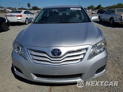 Piąte zdjęcie samochodu w środku: 2011 TOYOTA CAMRY BASE VIN:4T4BF3EK8BR118278 - miniatura