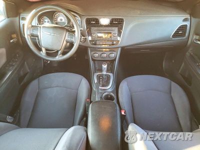 Zdjęcie 8 z 12 samochodu: 2013 CHRYSLER 200 LX VIN:1C3CCBABXDN648295 - miniatura