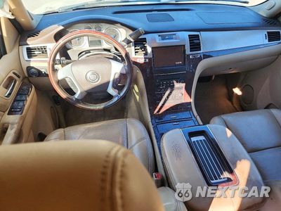 Zdjęcie 8 z 13 samochodu: 2013 CADILLAC ESCALADE ESV LUXURY VIN:1GYS4HEF9DR374787 - miniatura