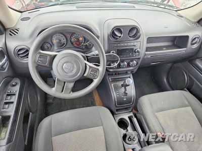 Zdjęcie 8 z 13 samochodu: 2015 JEEP PATRIOT SPORT VIN:1C4NJPBA6FD131243 - miniatura